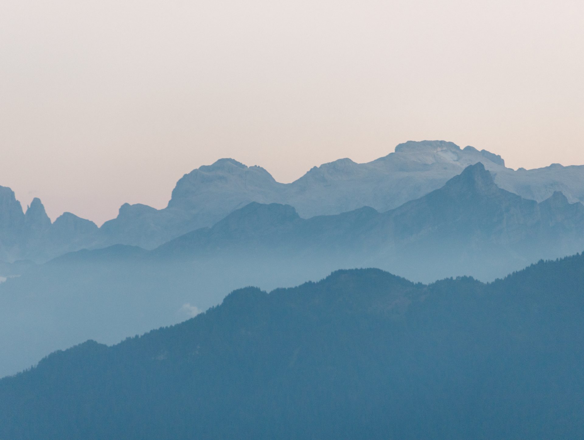 Dolomites-Wedding-Sunset-Shoot-at-Passo-Giau-Cortina